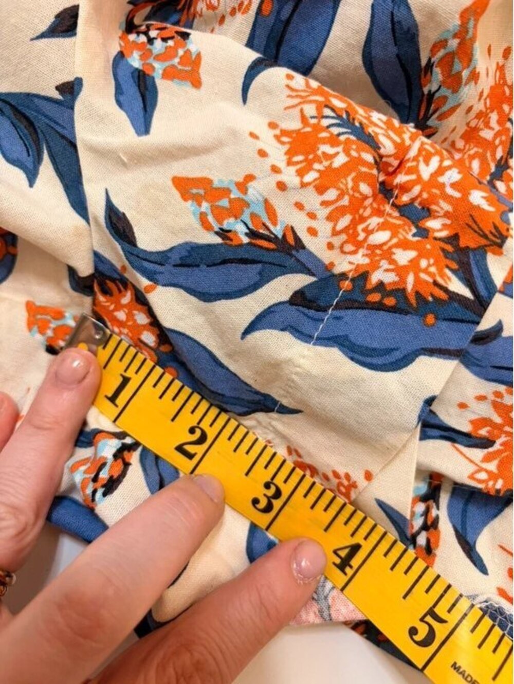 Linen Botanical Pattern Shorts - Picture 3 of 8